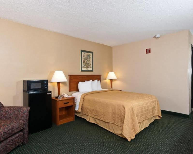 Quality Inn Тупело Экстерьер фото