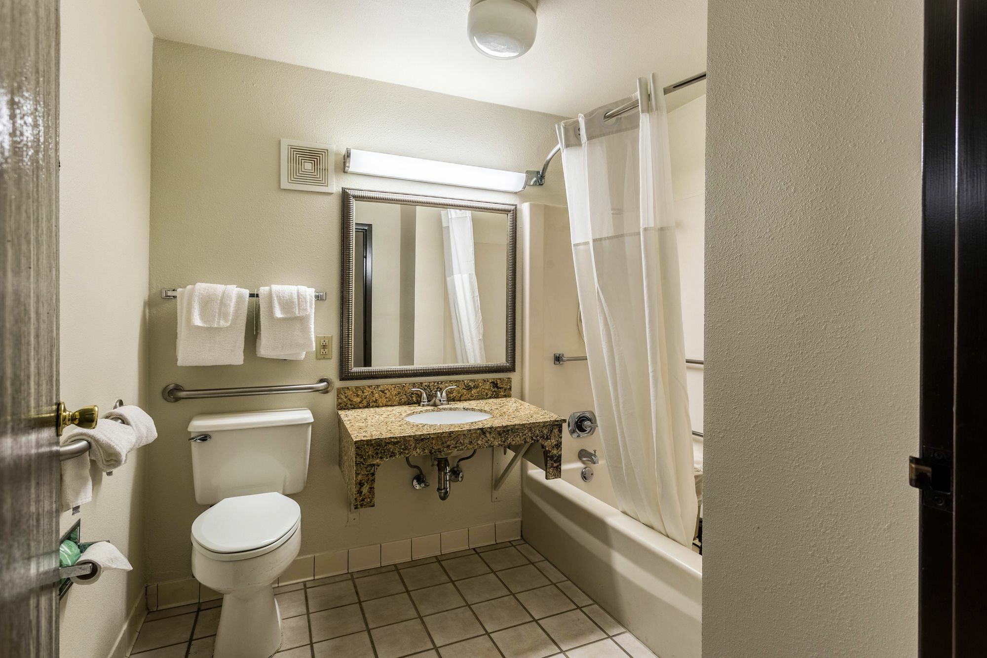 Quality Inn Тупело Экстерьер фото